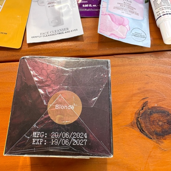 NEW Travel and Sample Size Face and Body Care, Kiehl's, Fresh, Trilogy, Salt Air - Picture 8 of 8